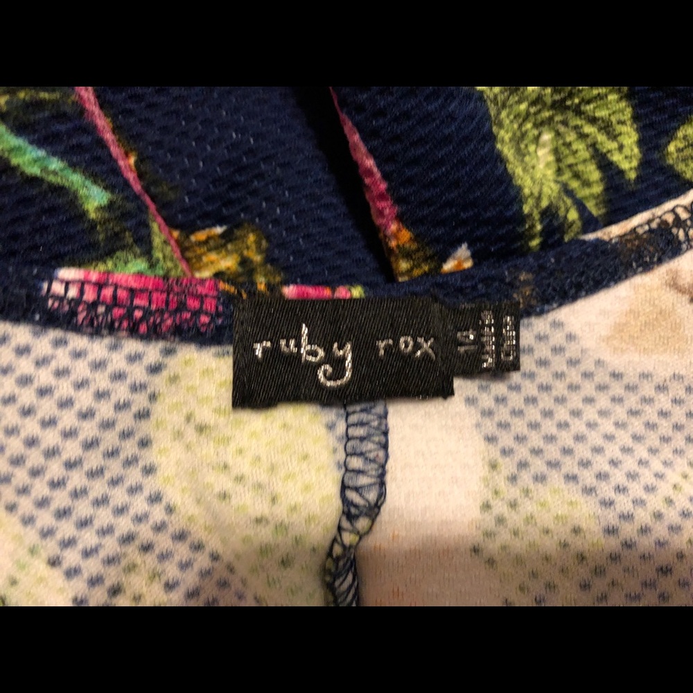 Beautiful Ruby Rox Dress - Picture 5 of 6